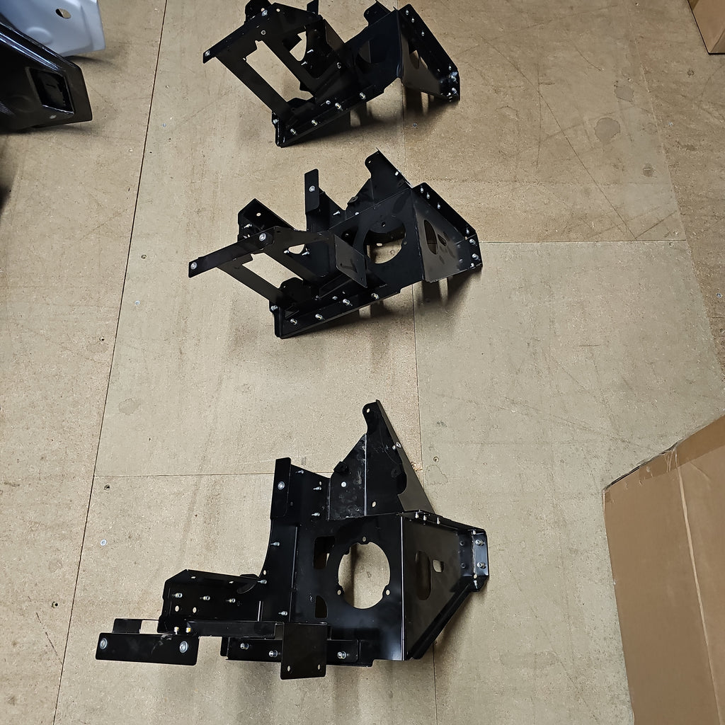 MCLAREN 570S REAR RIGHT QUARTER PANEL MOUNT FRAME BRACKET  13AA889