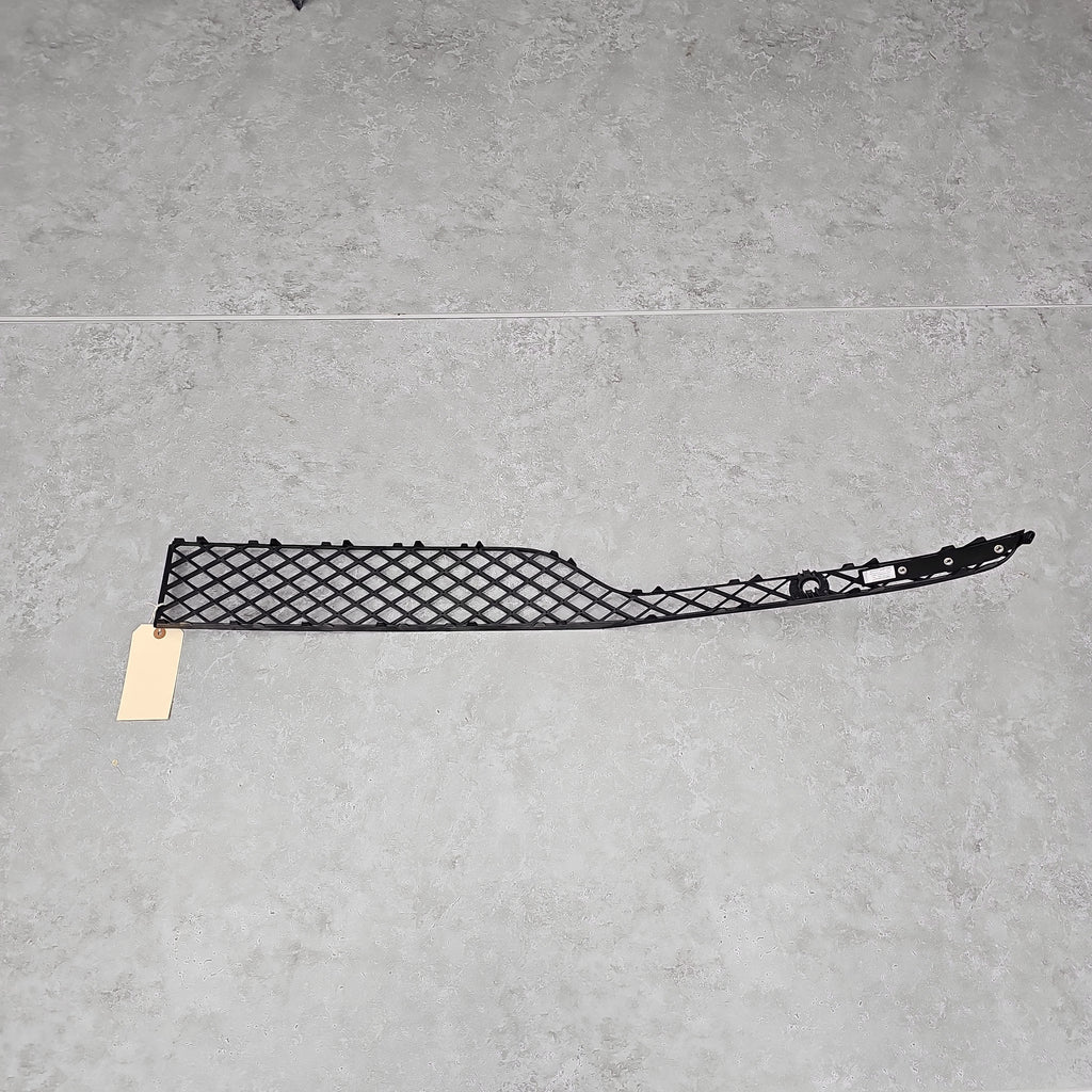 BENTLEY BENTAYGA FRONT RIGHT LOWER GRILL (MATTE BLACK) 36A807676