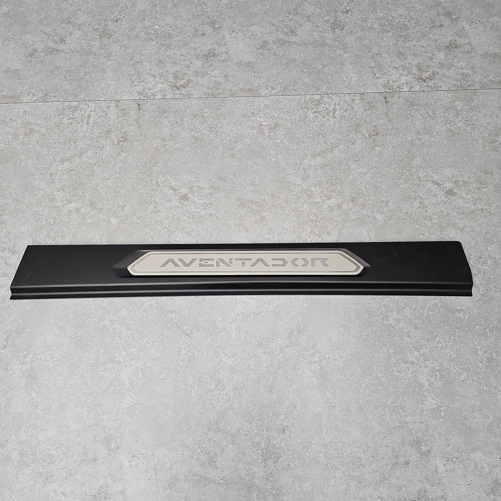 LAMBORGHINI AVENTADOR LP700 720 RIGHT SIDE SCUFF PLATE DOOR SILL 470853492