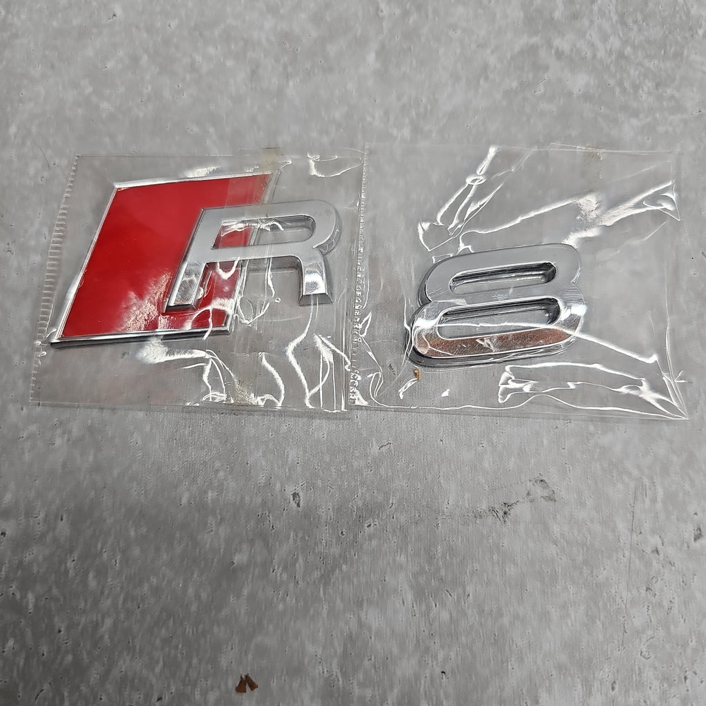 AUDI R8 NEW GENUINE ORIGINAL CHROME BADGE EMBLEM R8 420853741A 2ZZ