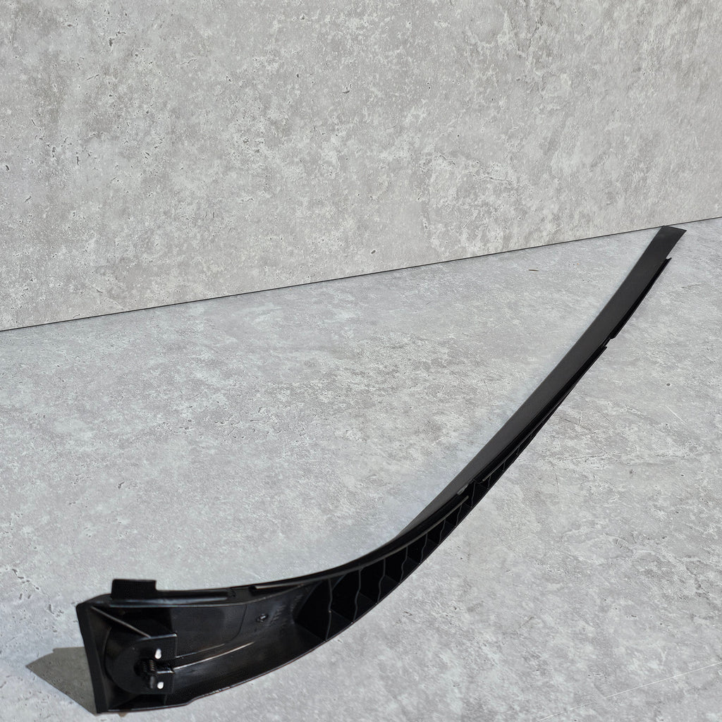 MCLAREN MP4-12C QUARTER GLASS MOULDING TRIM LEFT & RIGHT 11A8974CP / 11A8975CP