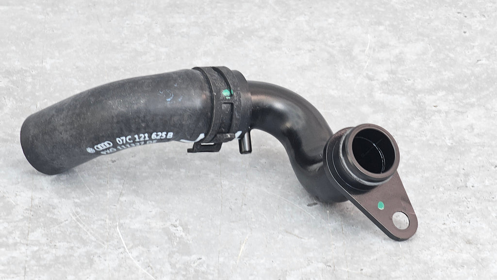 BENTLEY COOLANT PIPE WITH COOLANT 07C121132B