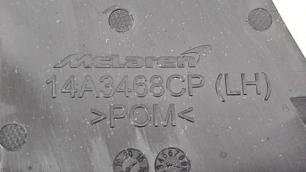 MCLAREN 720S LEFT HAND OUTER BUMP SPLITTER 14A3468CP