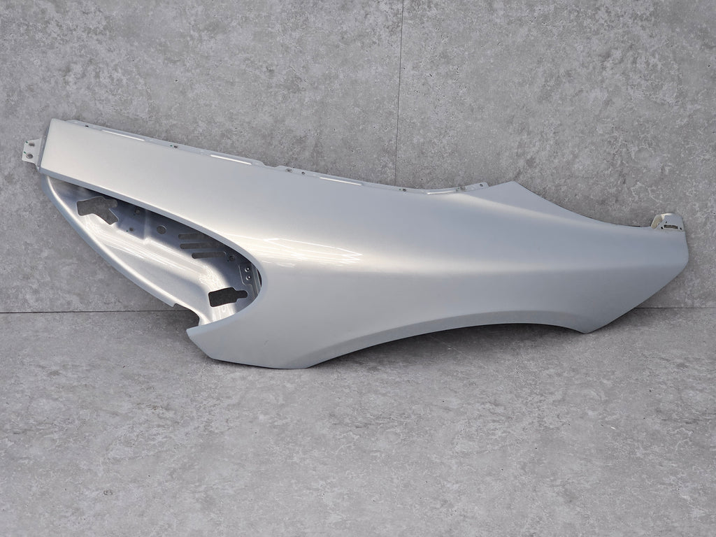 MCLAREN 570S/ 600LT FRONT LEFT FENDER - 13A0681CP (SILVER ICE)