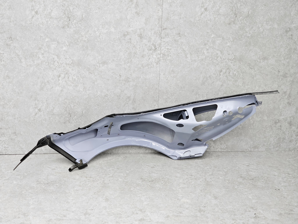 MCLAREN 570S/ 600LT FRONT LEFT FENDER - 13A0993CP (SILVER ICE)