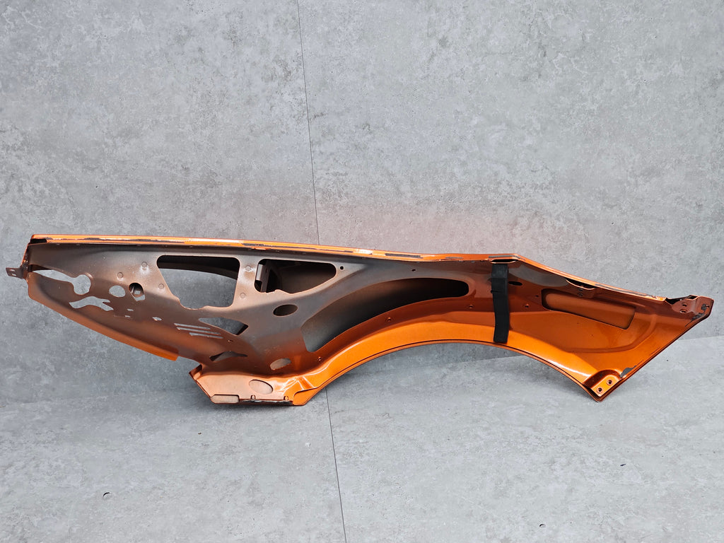 MCLAREN 570S/ 600LT FRONT RIGHT FENDER - 13A0983CP (VOLCANIC ORANGE)