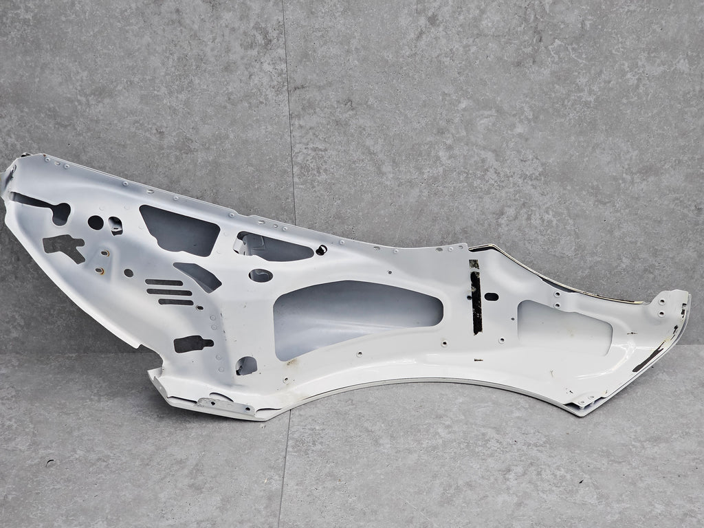 MCLAREN 570S/ 600LT FRONT RIGHT FENDER - 13A0983CP (WHITE)