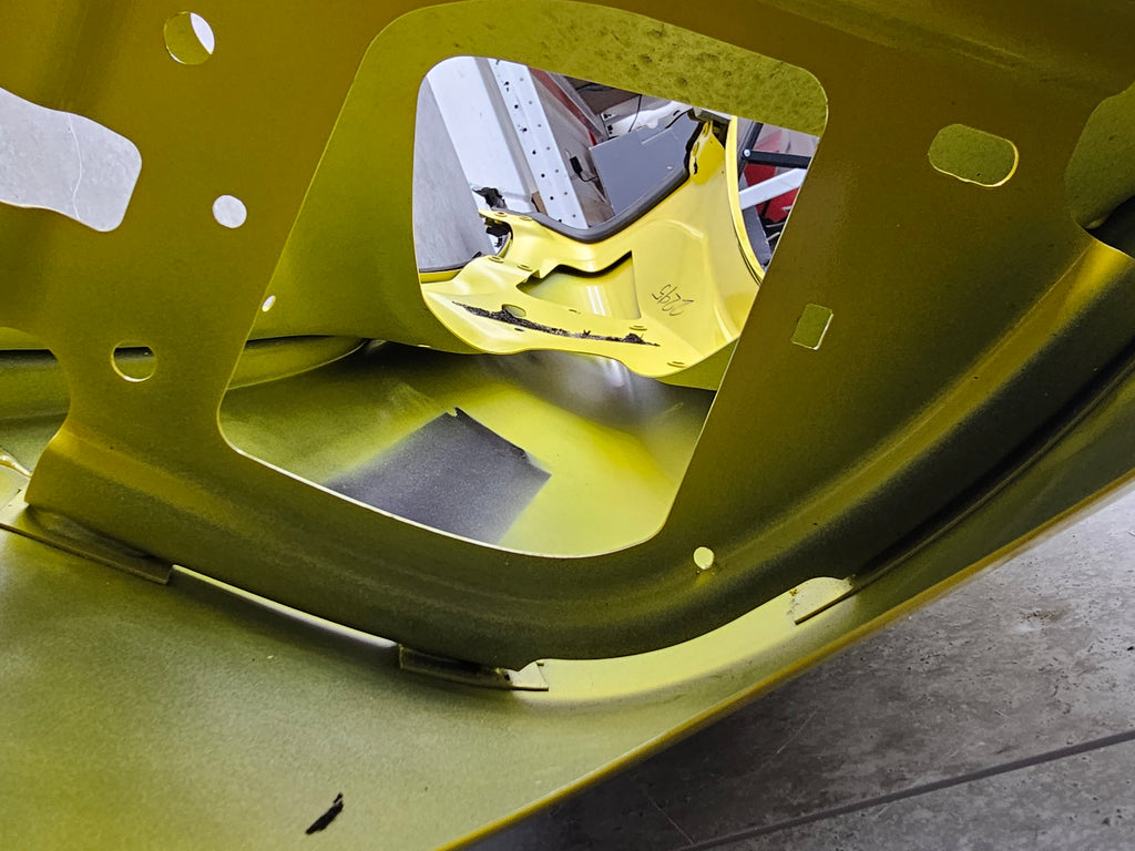 MCLAREN 570S/ 600LT FRONT RIGHT FENDER - 13A0985CP (YELLOW)