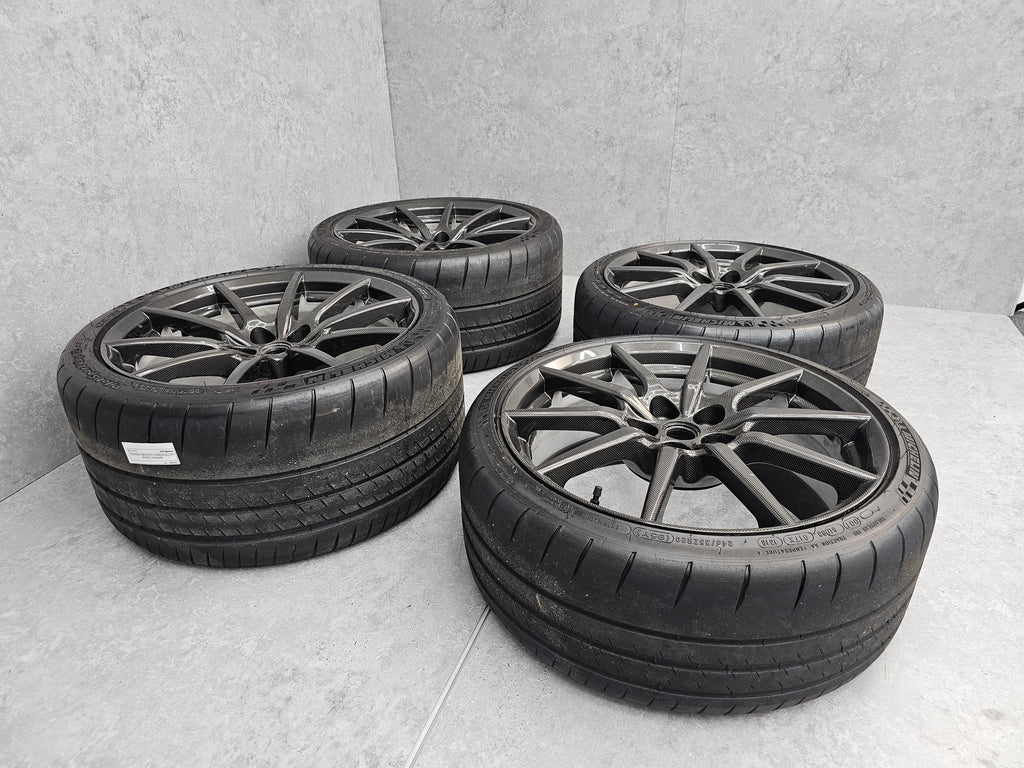 FERRARI 488 PISTA/ F8 CARBON ALLOY WHEELS SET WITH TYRES 70004445