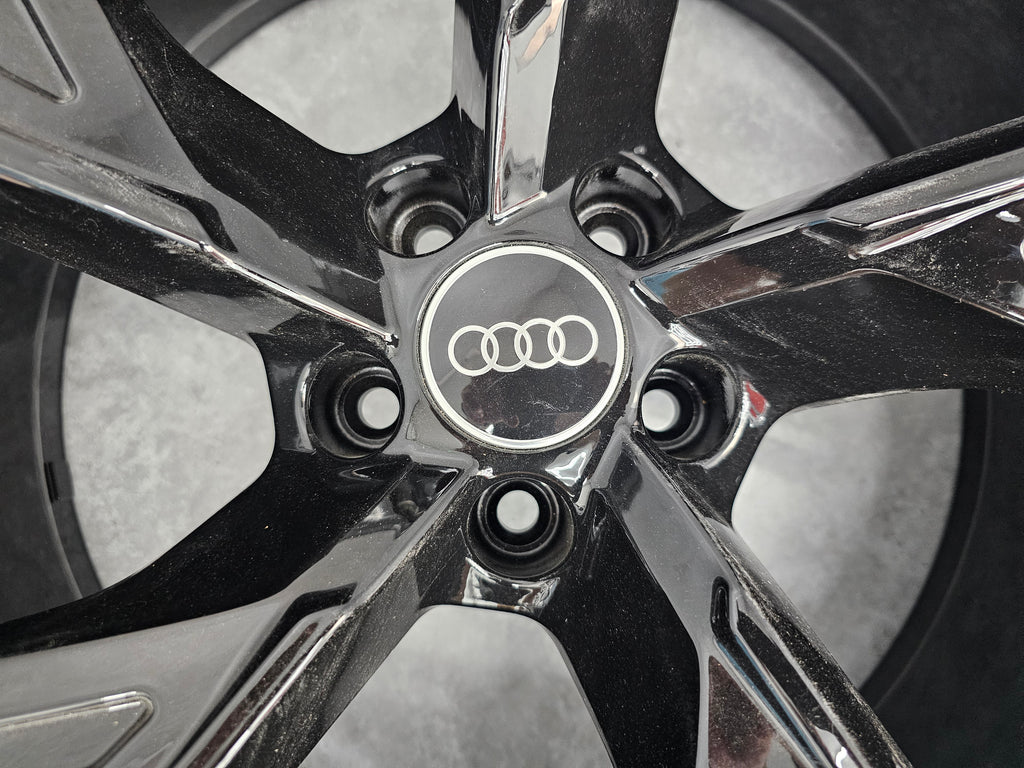 AUDI RS6 C8 22" WHEELS BLACK W/ TYRES