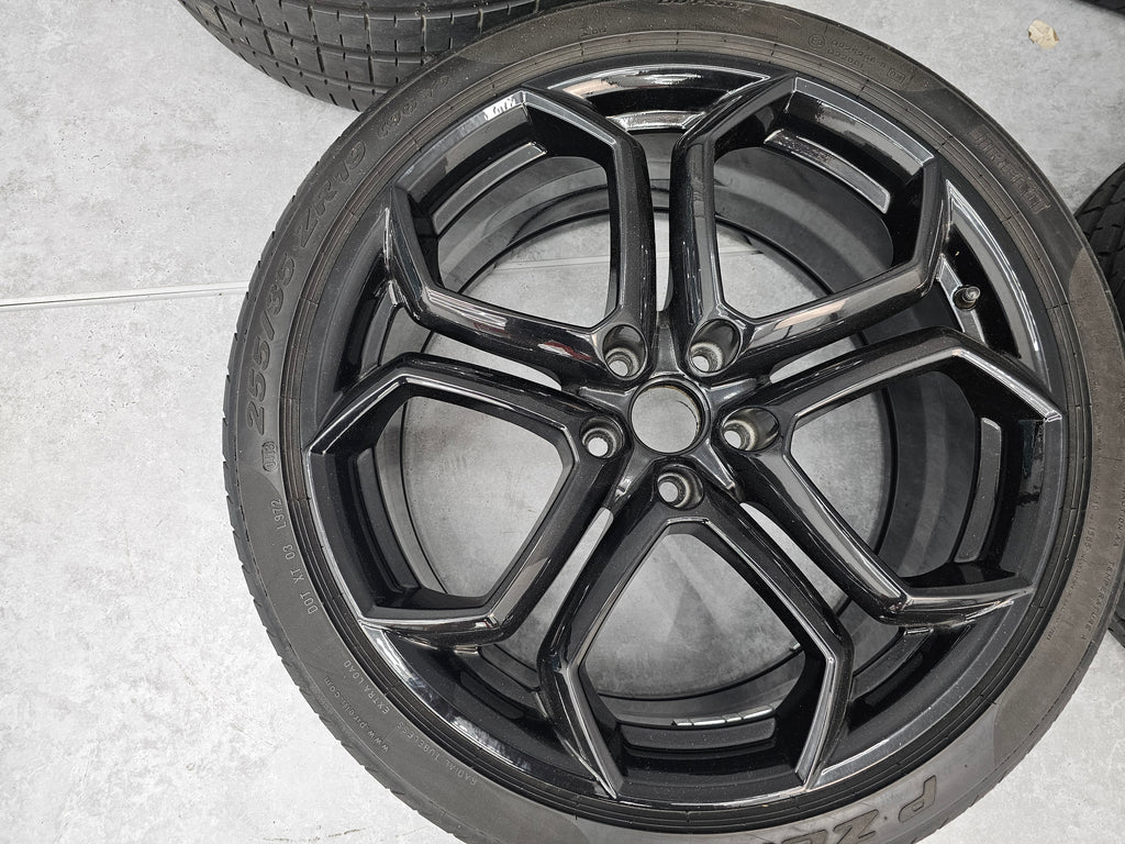 LAMBORGHINI AVENTADOR WHEELS 19"/20" SET WITH PIRELLI  P ZERO TYRES 470601025 / 470601025A