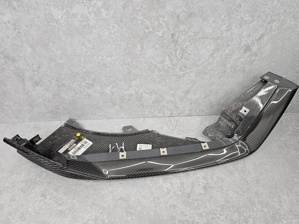 LAMBORGHINI URUS CARBON FRONT RIGHT LOWER SPLITTER  4ML807060A