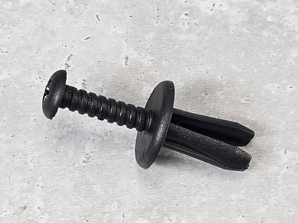 MCLAREN SCREW RIVET 18 00RA224