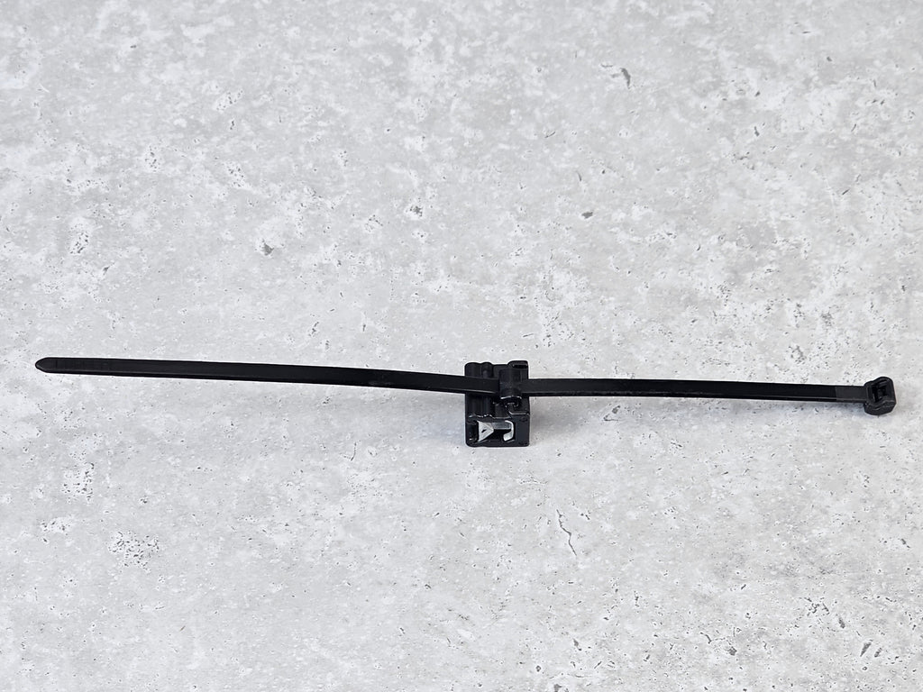 MCLAREN CABLE TIE CENTRE 00RG043