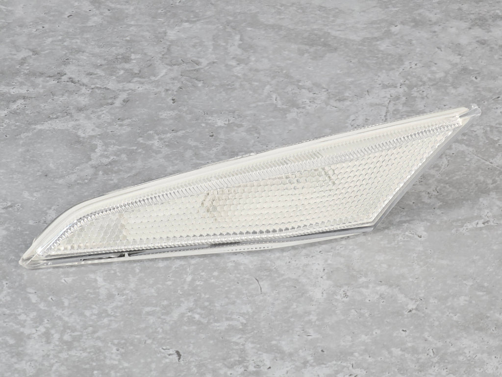 MCLAREN MP4-12C FRONT LEFT MARKER LAMP WHITE  11A4988CP