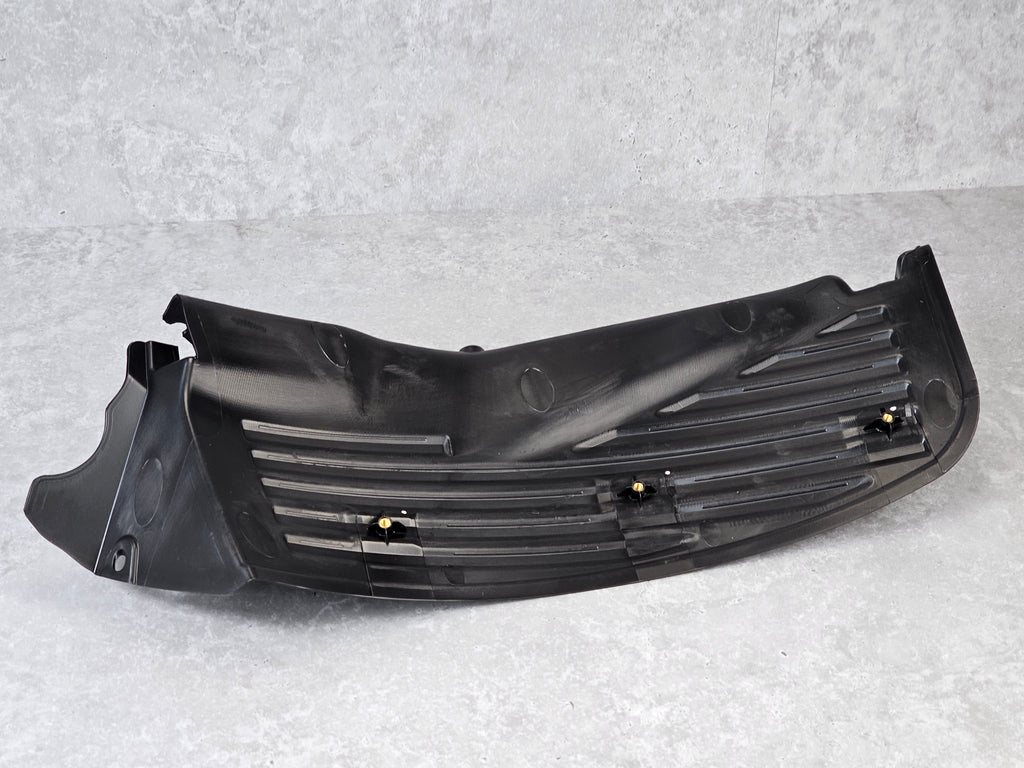 MCLAREN MP4-12C  WHEEL ARCH PANEL COVER RH 11A5371CP