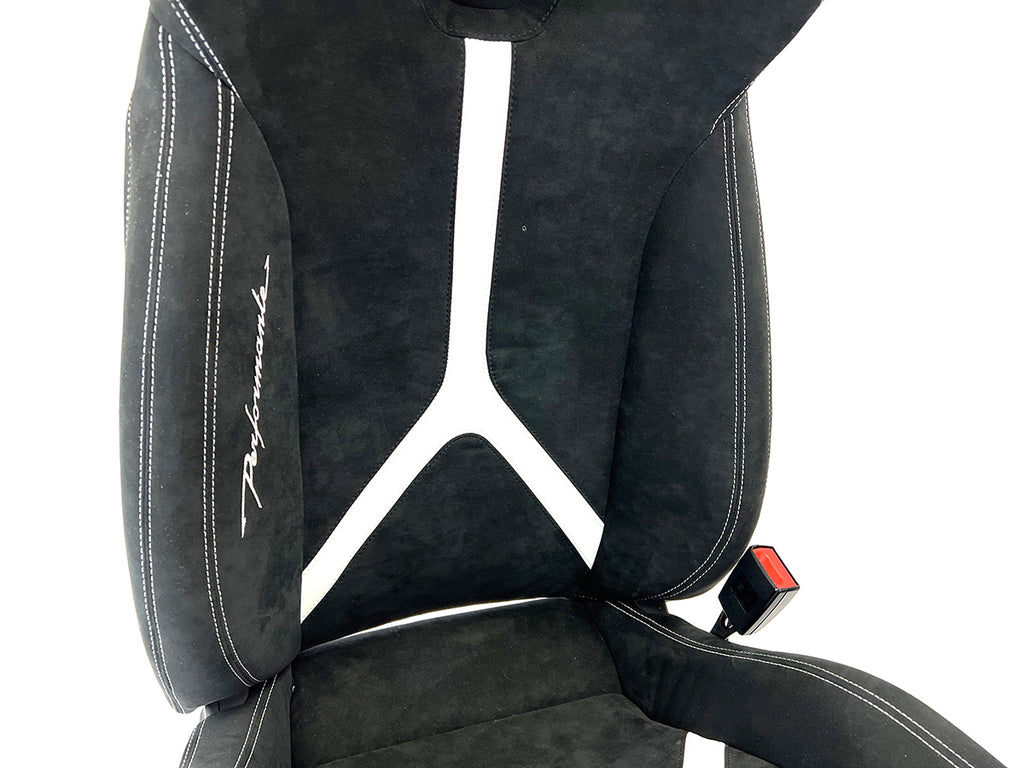 LAMBORGHINI HURACAN PERFORMANTE COMFORT SEATS IN BLACK/ WHITE