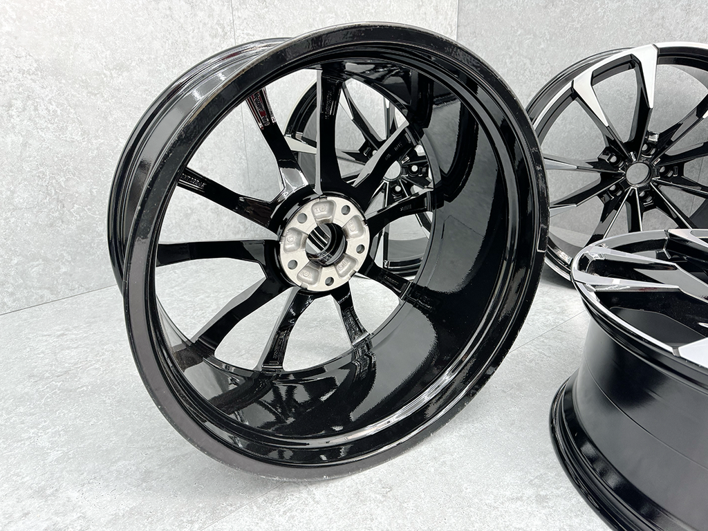 LAMBORGHINI URUS 23" TAIGETE MACHINE/BLACK  ALLOY WHEELS SET 4ML601025