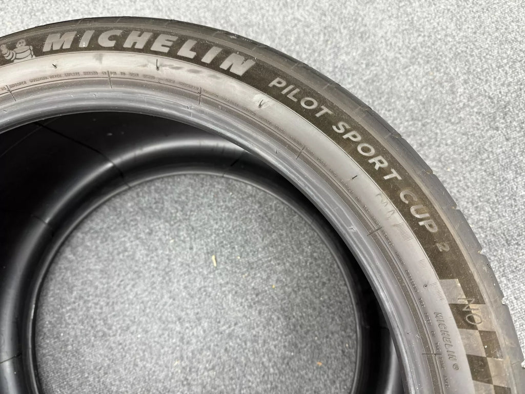 MICHELIN PILOT SPORT CUP 2 335/30/21 DOT1023 (500 MILES ONLY)