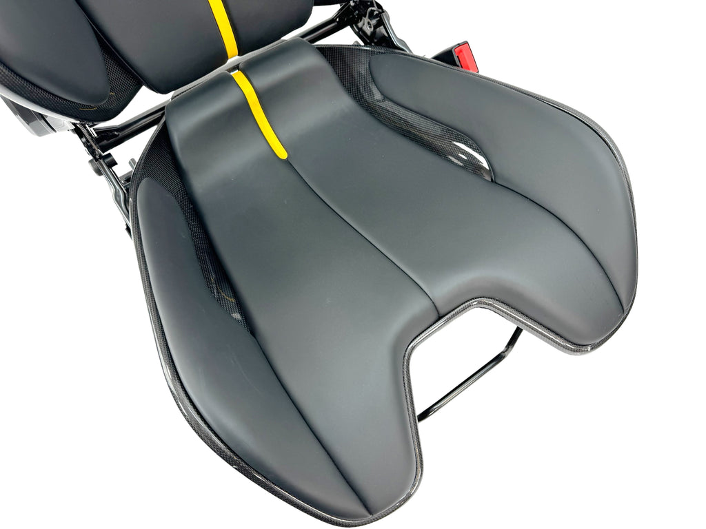 FERRARI 296/ SF90 CARBON RACING SEATS BLACK/ YELLOW 916576/ 917091