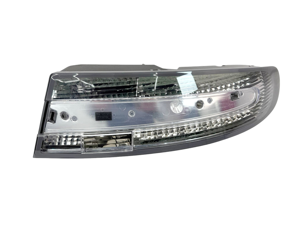 ASTON MARTIN DB9/ VANTAGE REAR RIGHT LED LIGHT 8D3313404AL