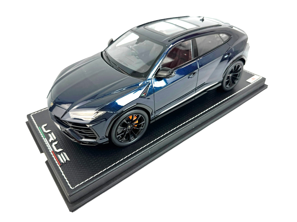 LAMBORGHINI URUS 1:18 MODEL CAR ( BLU CAELUM)