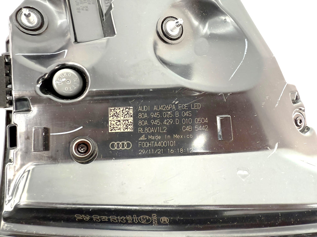 AUDI Q5 FULL LED TAIL LAMP LH 80A945075B