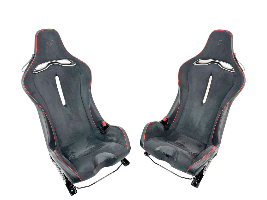 MCLAREN ARTURA MSO CLUB SPORT SEATS BLACK ALCANTARA/ RED PIPING 16NC493CP