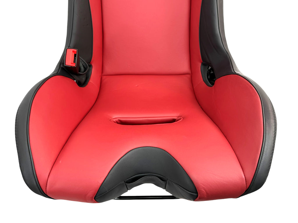 MCLAREN ARTURA MSO CLUB SPORT SEATS RED LEATHER 16NC493CP