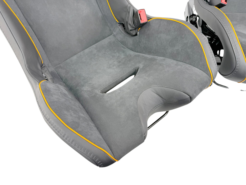 MCLAREN ARTURA MSO CLUB SPORT SEATS BLACK LUMBER SUPPORT ALCANTARA/ ORANGE PIPING 16NC493CP