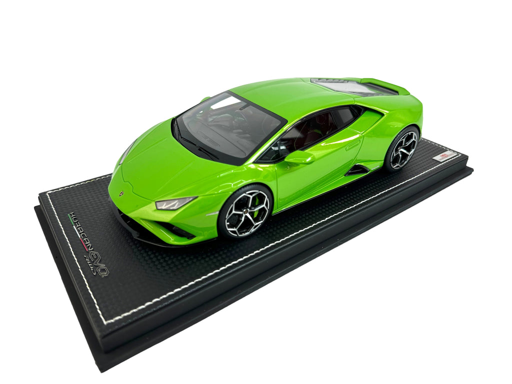 LAMBORGHINI HURACAN EVO RWD 1:18 MODEL CAR (VERDE ITHICA)