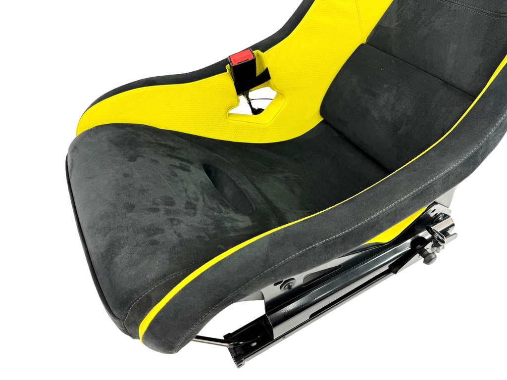 MCLAREN 675LT CARBON BUCKET RACE SEAT IN BLACK/ YELLOW (LEFT SEAT)