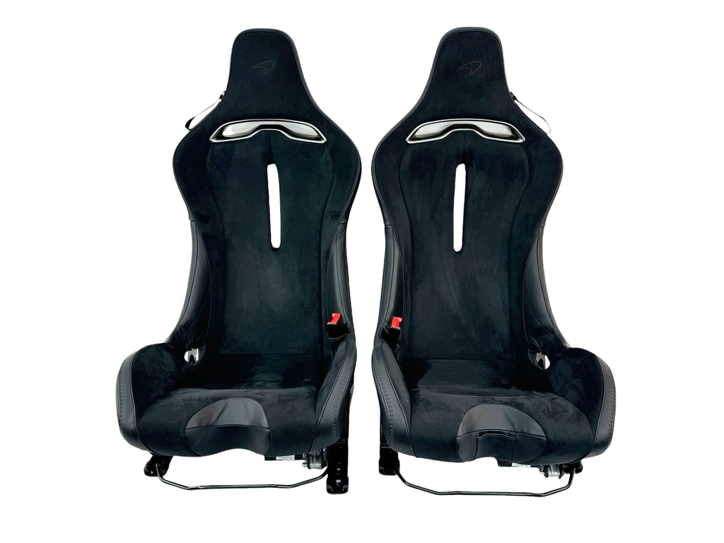 MCLAREN ARTURA MSO CLUB SPORT SEATS BLACK ALCANTARA/ BLACK PIPING 16NC493CP