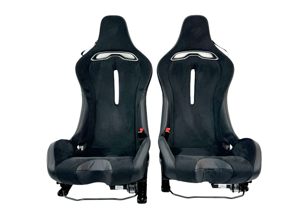 MCLAREN ARTURA MSO CLUB SPORT SEATS BLACK ALCANTARA/ BLACK PIPING 16NC493CP