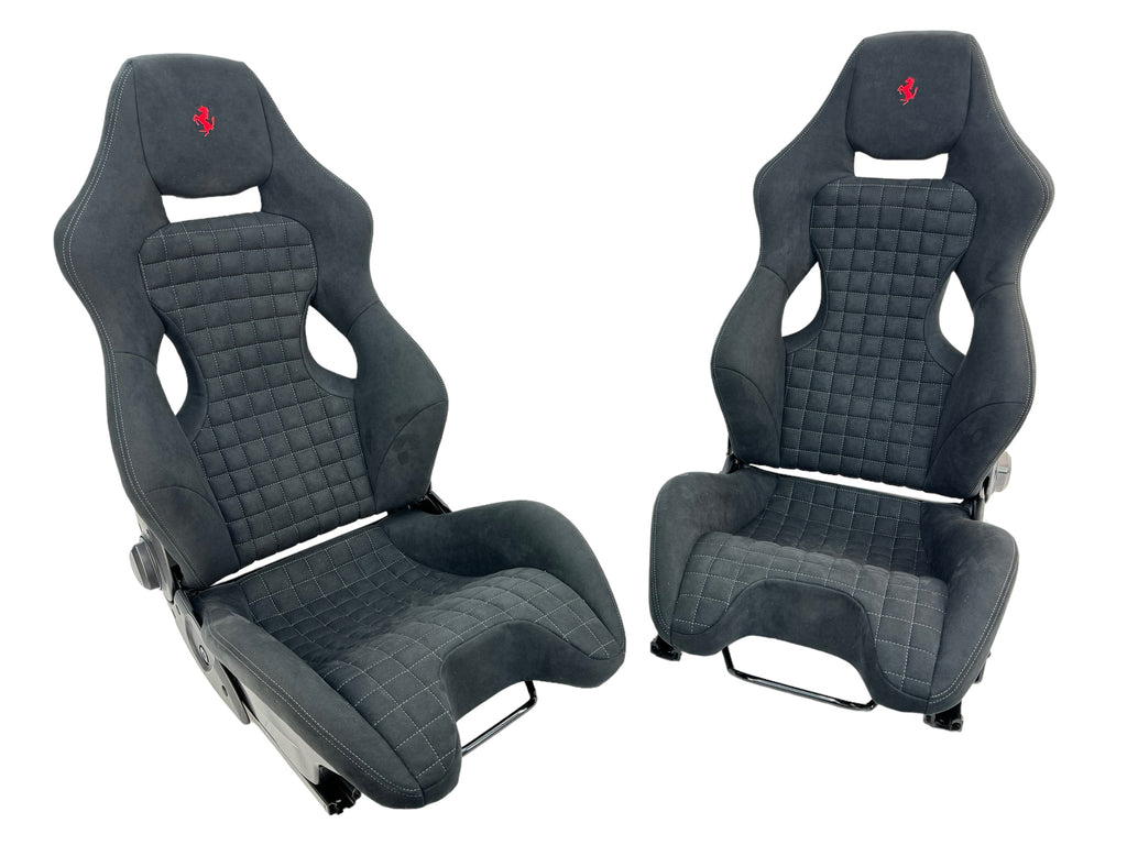 FERRARI 812 COMPETIZIONE CARBON RACE SEATS IN ALCANTARA WITH RED DETAILS