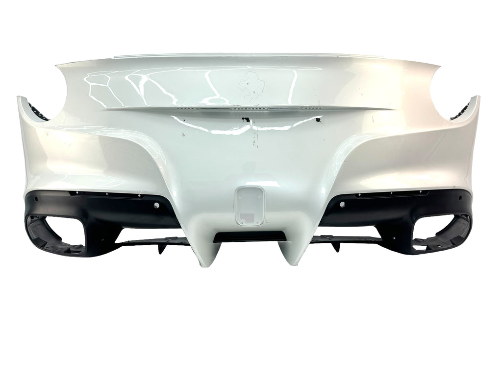 FERRARI F12 BERLINETTA REAR BUMPER - WHITE 85133210