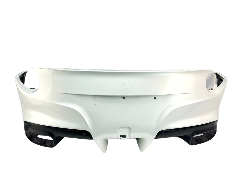 FERRARI F12 BERLINETTA REAR BUMPER - WHITE 85133210