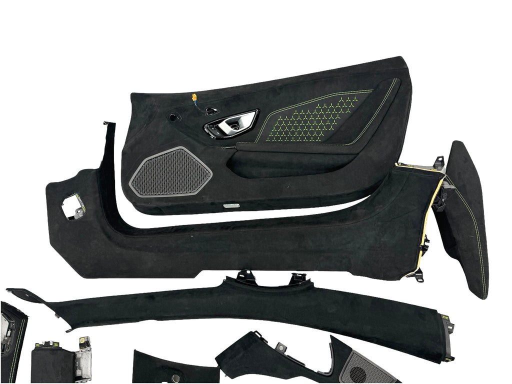 HURACAN PERFORMANTE ALCANTARA INTERIOR KIT - BLACK/ GREEN STITCHING