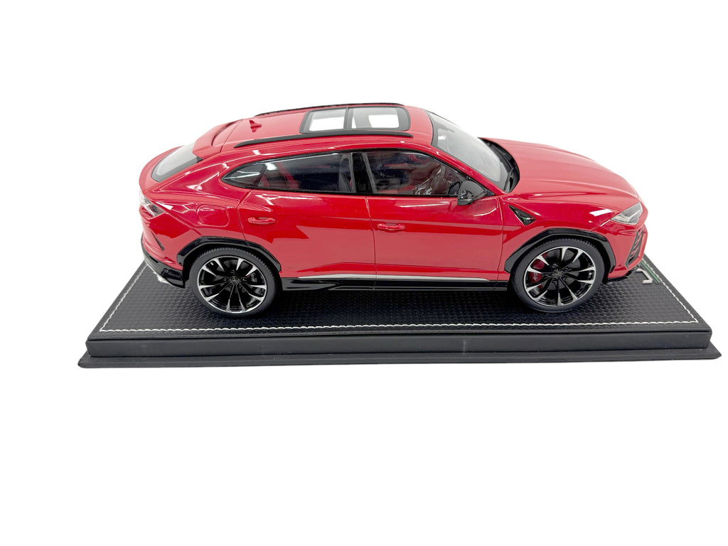 LAMBORGHINI URUS 1:18 MODEL CAR ( ROSSO MARS)