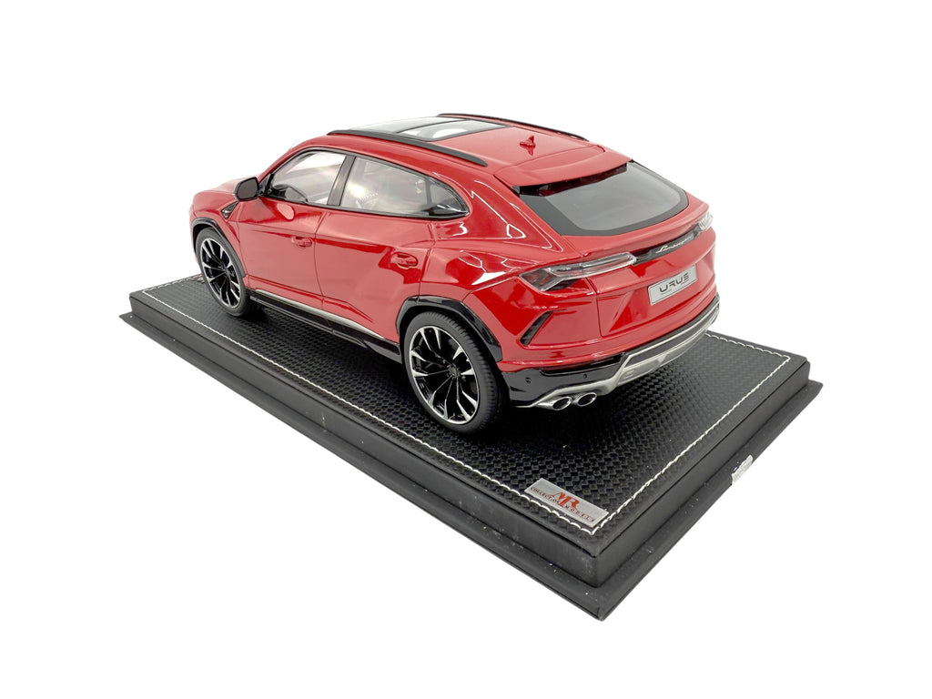 LAMBORGHINI URUS 1:18 MODEL CAR ( ROSSO MARS)