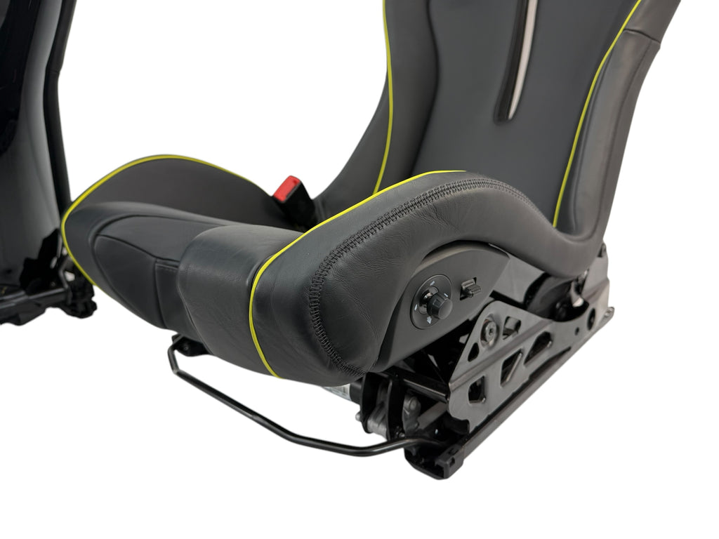 MCLAREN ARTURA MSO CLUB SPORT SEATS BLACK LEATHER/ YELLOW PIPING 16NC494CP