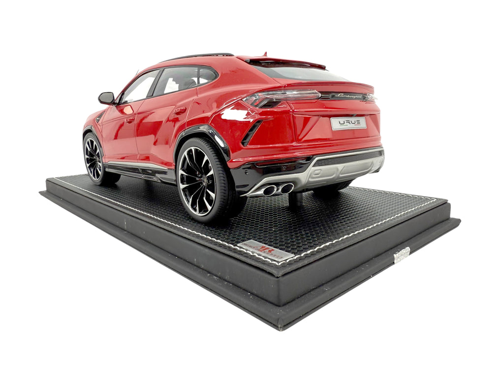 LAMBORGHINI URUS 1:18 MODEL CAR ( ROSSO MARS)