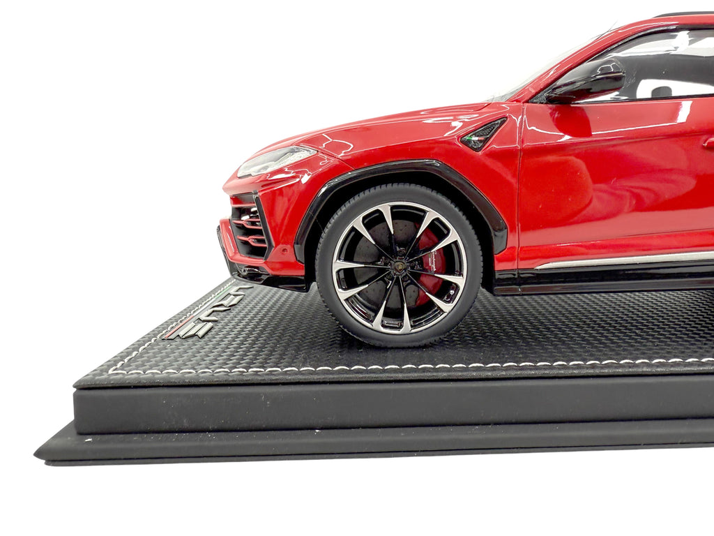 LAMBORGHINI URUS 1:18 MODEL CAR ( ROSSO MARS)