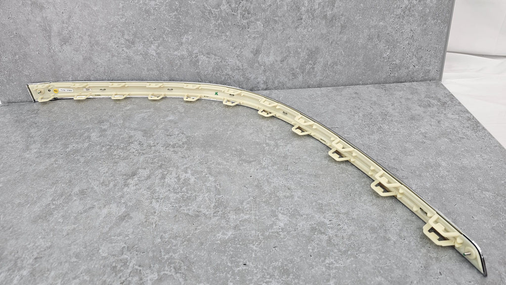 BENTLEY CONTINENTAL TRIM STRIP FOR BUMPER 3SD807050B