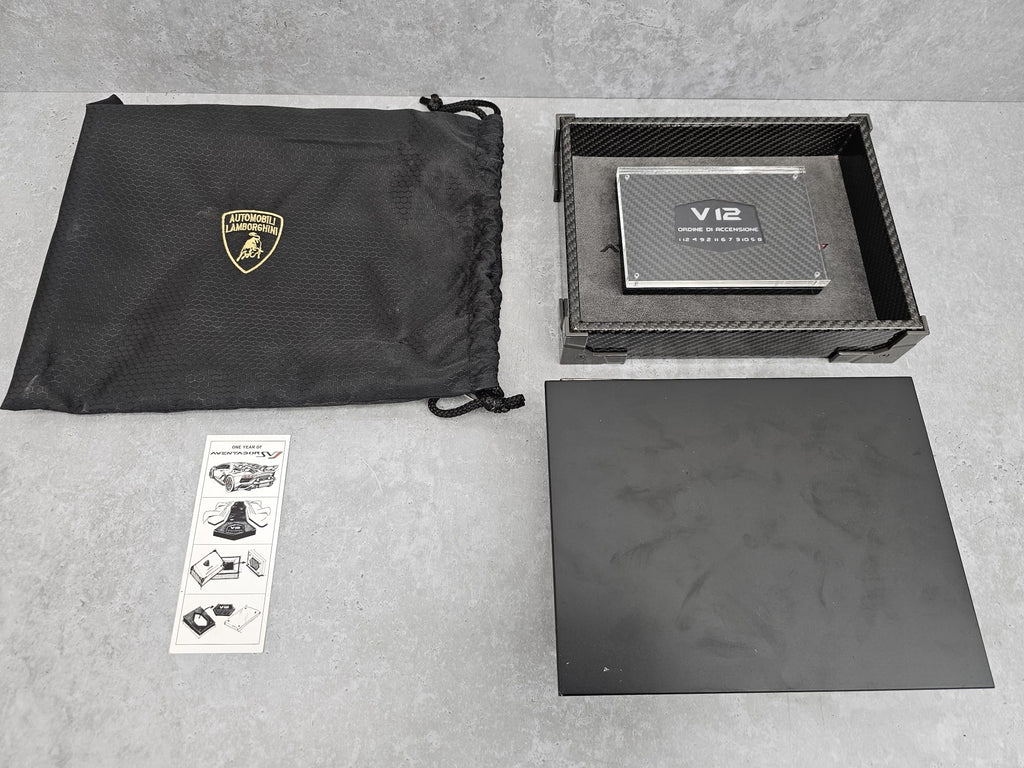 LAMBORGHINI SVJ OWNER WELCOME PLAQUE - CARBON