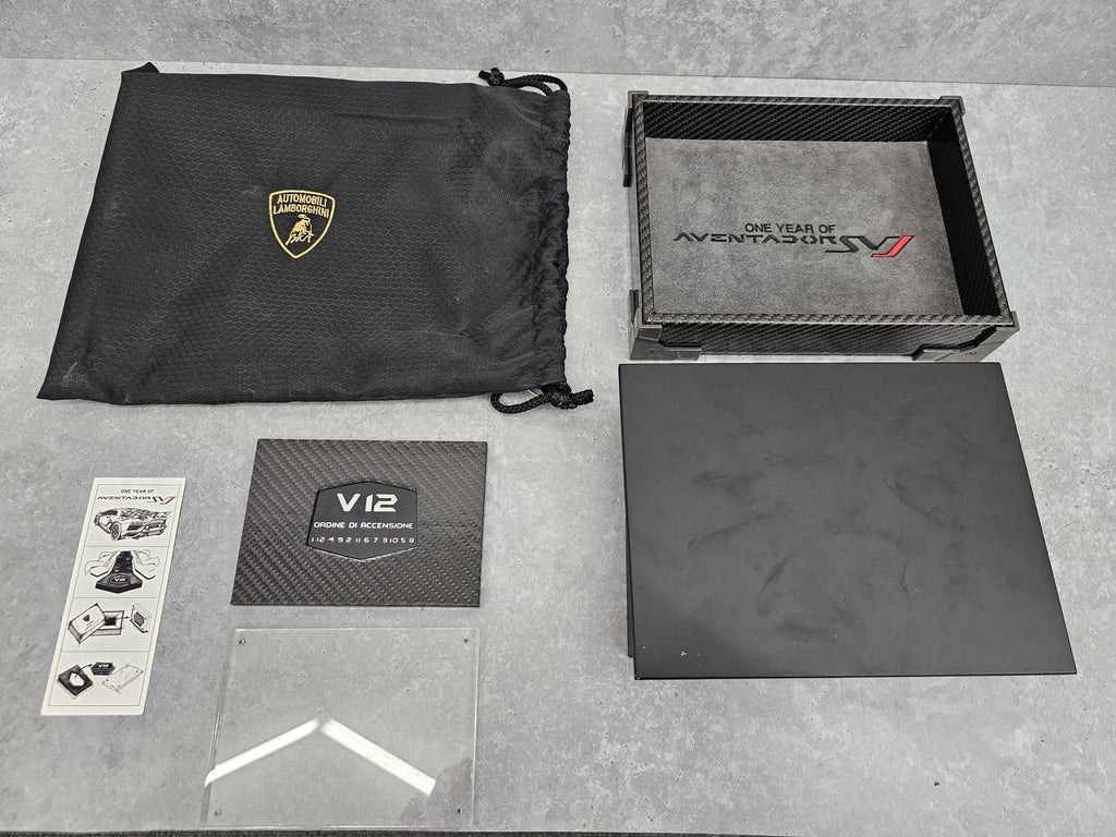 LAMBORGHINI SVJ OWNER WELCOME PLAQUE - CARBON