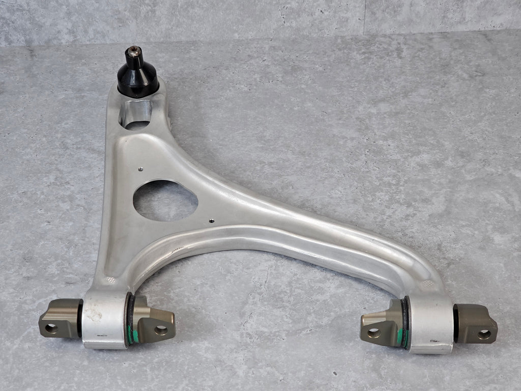 MCLAREN 720S LEFT FRONT LOWER CONTROL ARM 14B0713CP